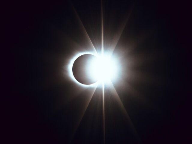 Three things hidden - Buddha - FR